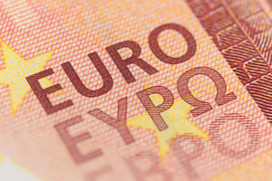 euro-currency-macro-shot-PL8PWHY
